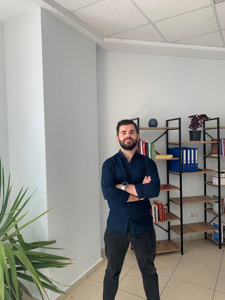 Enes ŞEKERCİ - Çocuk ve Ergen Psikoloğu & Aile Danışmanı